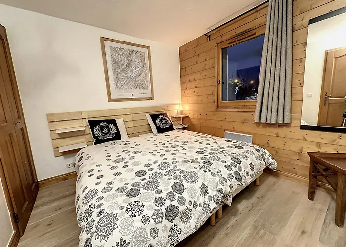 Grey Squirrel * Chamonix